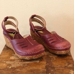 El Naturalista Women’s Wedges Plum 37